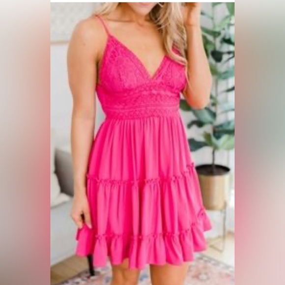 Justify Dresses & Skirts - Justify NWT Women’s Pink Lace Deep V Neck Tiered Ruffle Sleeveless Dress